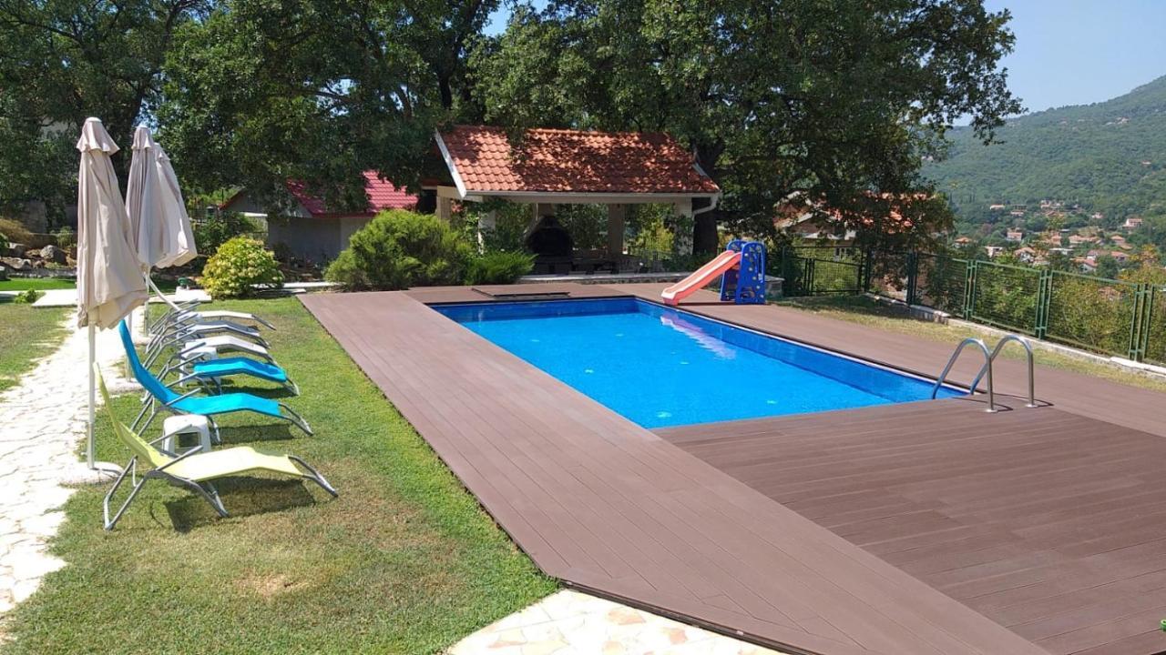 Kuti Villa, Pool And Relax For 12 Persons מראה חיצוני תמונה