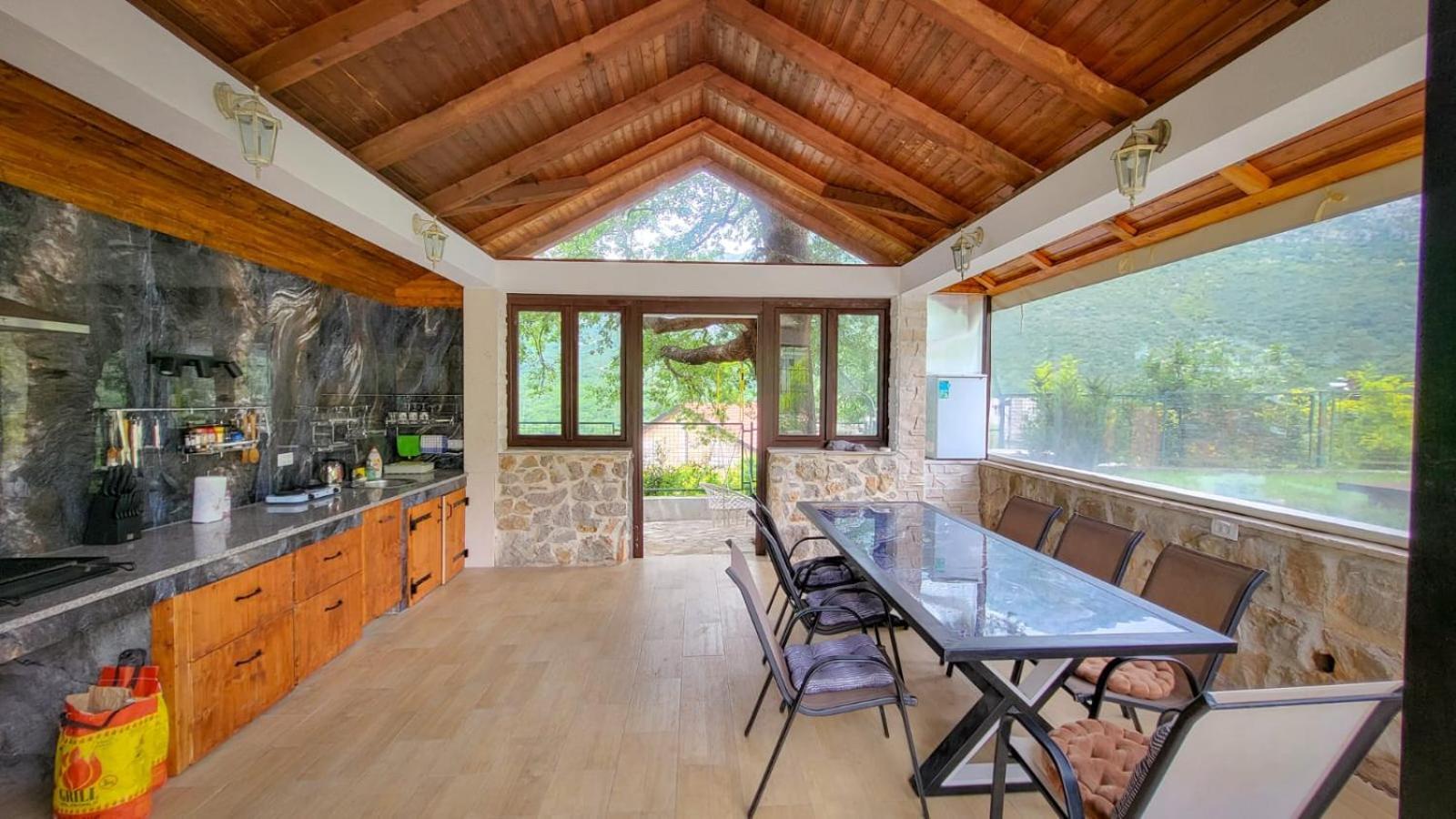 Kuti Villa, Pool And Relax For 12 Persons מראה חיצוני תמונה